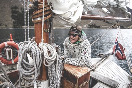 SKIPPER: Etter to og et halvt år i Jondal er det nok for Wille Lindberg, som tar med seg familien til Sverige. Men kombinasjonen seiling og ski har han ikke tenkt å gi opp. Bilde: Nuit de la Glisse SKIPPER: Etter to og et halvt år i Jondal er det nok for Wille Lindberg, som tar med seg familien til Sverige. Men kombinasjonen seiling og ski har han ikke tenkt å gi opp. Bilde: Nuit de la Glisse