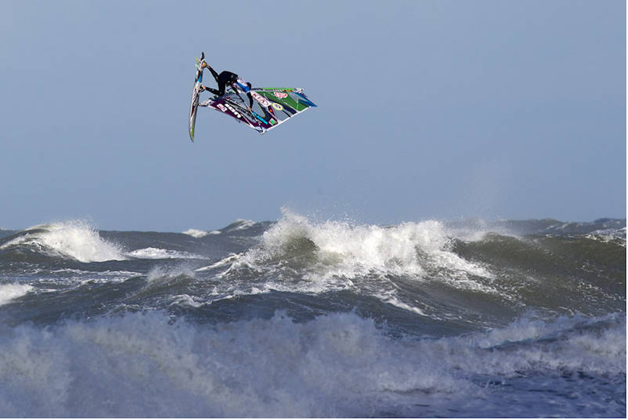 FET SPOT: Klitmøller i Danmark er et yndet sted for bølgesurfing. Nå er det klart for verdenscup i den danske fiskebyen. FET SPOT: Klitmøller i Danmark er et yndet sted for bølgesurfing. Nå er det klart for verdenscup i den danske fiskebyen.