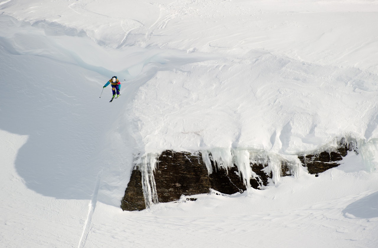 IKKE SAMS FEIL: Sam Smoothy var blant de som gikk størst og kjørte fortest under Freeride World Tour i Røldal i vinter, så han kan nok ikke lastes for at sponsorinntektene sviktet. Foto: Sverre Hjørnevik IKKE SAMS FEIL: Sam Smoothy var blant de som gikk størst og kjørte fortest under Freeride World Tour i Røldal i vinter, så han kan nok ikke lastes for at sponsorinntektene sviktet. Foto: Sverre Hjørnevik