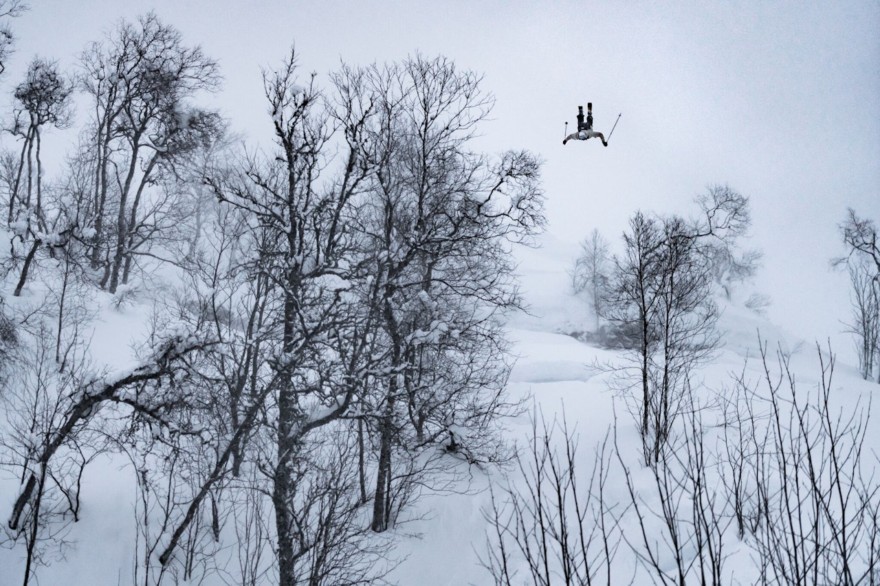 FULL SEND: Benjamin er langt ifra fremmed for å gå så stort som mulig på ski. Foto: Simen Gjeldsvik