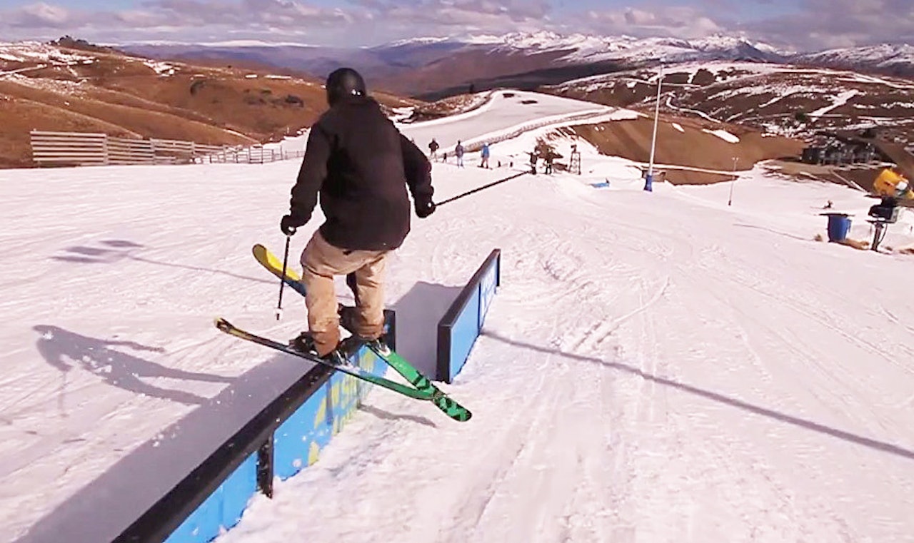 DOWN UNDER MED BRÅTEN: Øystein Bråten er i slaget om dagen. Se han kjøre parken i Snowpark på New Zealand her. DOWN UNDER MED BRÅTEN: Øystein Bråten er i slaget om dagen. Se han kjøre parken i Snowpark på New Zealand her.