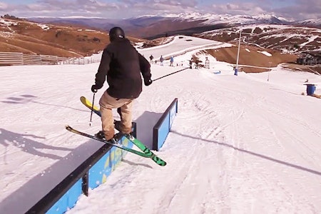 DOWN UNDER MED BRÅTEN: Øystein Bråten er i slaget om dagen. Se han kjøre parken i Snowpark på New Zealand her. DOWN UNDER MED BRÅTEN: Øystein Bråten er i slaget om dagen. Se han kjøre parken i Snowpark på New Zealand her.