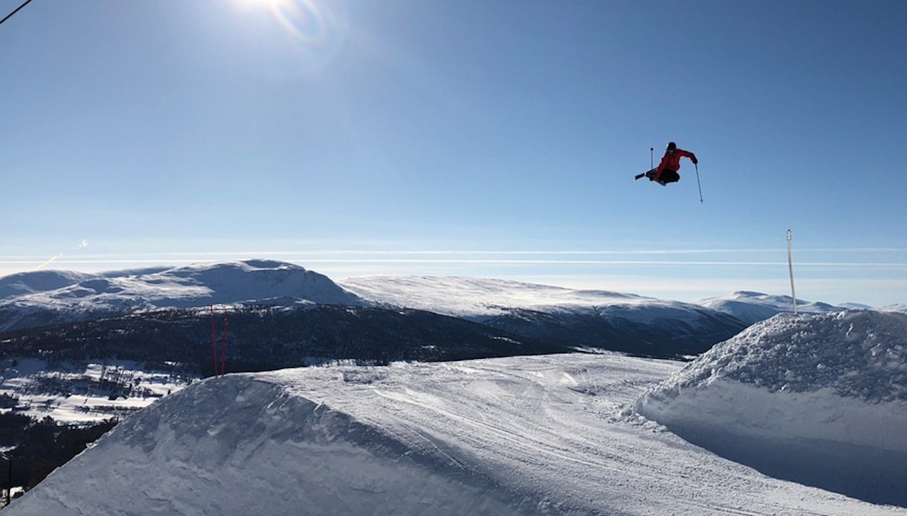 FLYR HØYT: 17-18 ble en veldig god vinter for norske skisentere. Illustrasjonsfoto: Tore Meirik