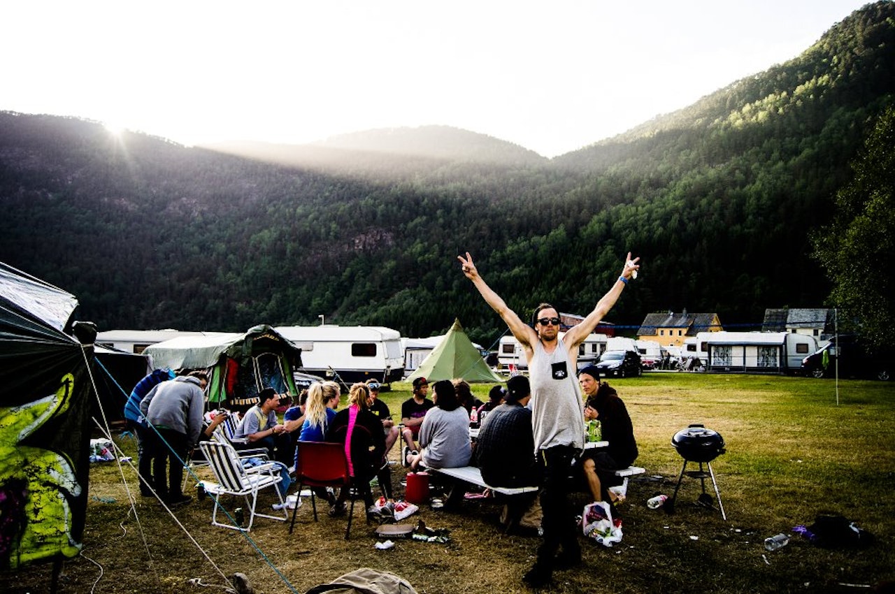 HAPPYNAESS: Erik Naess koser seg på Folgefonna om sommeren. HAPPYNAESS: Erik Naess koser seg på Folgefonna om sommeren.