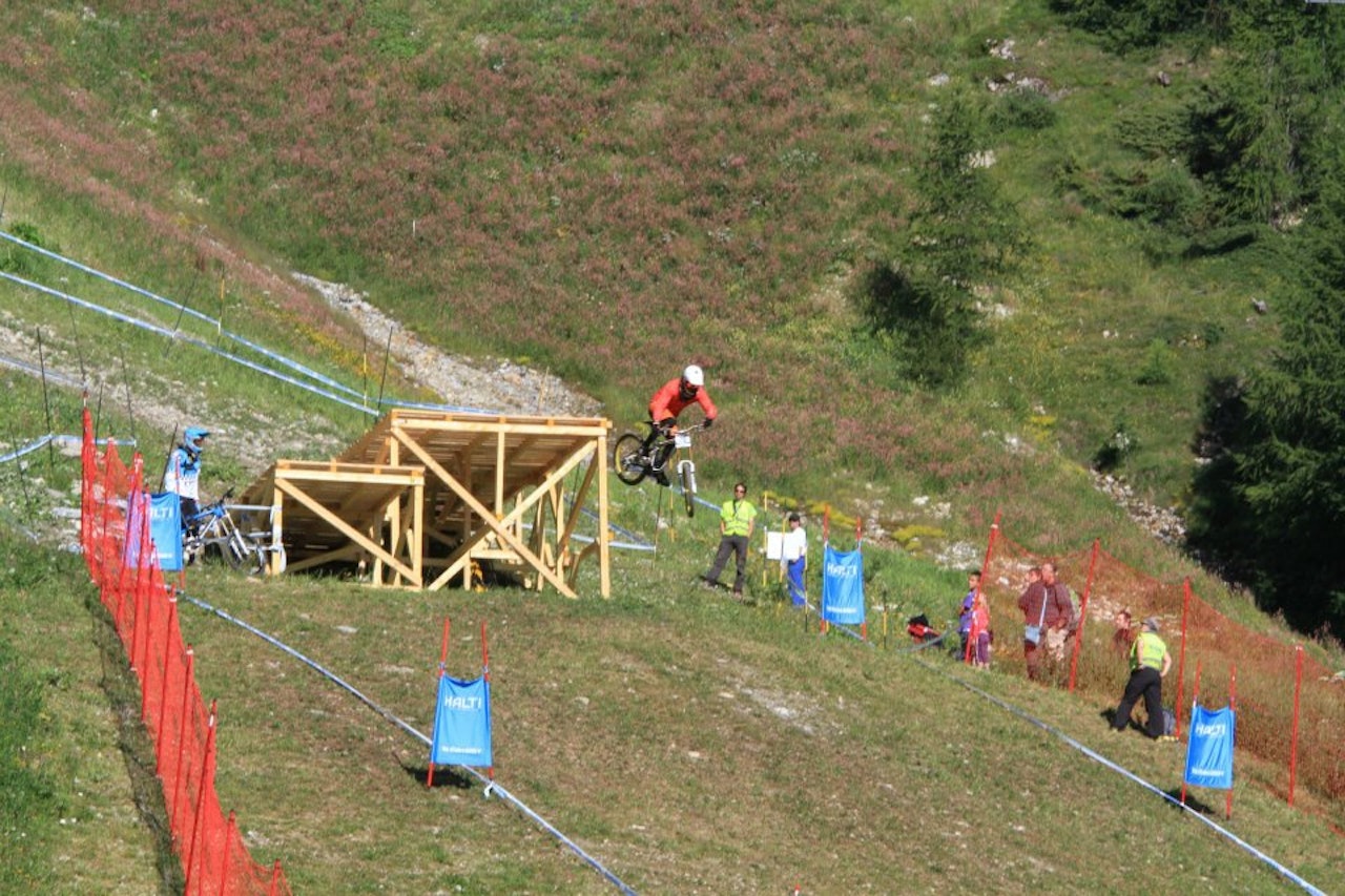 BEST: Isak Leivsson hadde ingen problemer med måldroppen i Val d´Isere. Foto: Bjørn Ballangrud BEST: Isak Leivsson hadde ingen problemer med måldroppen i Val d´Isere. Foto: Bjørn Ballangrud