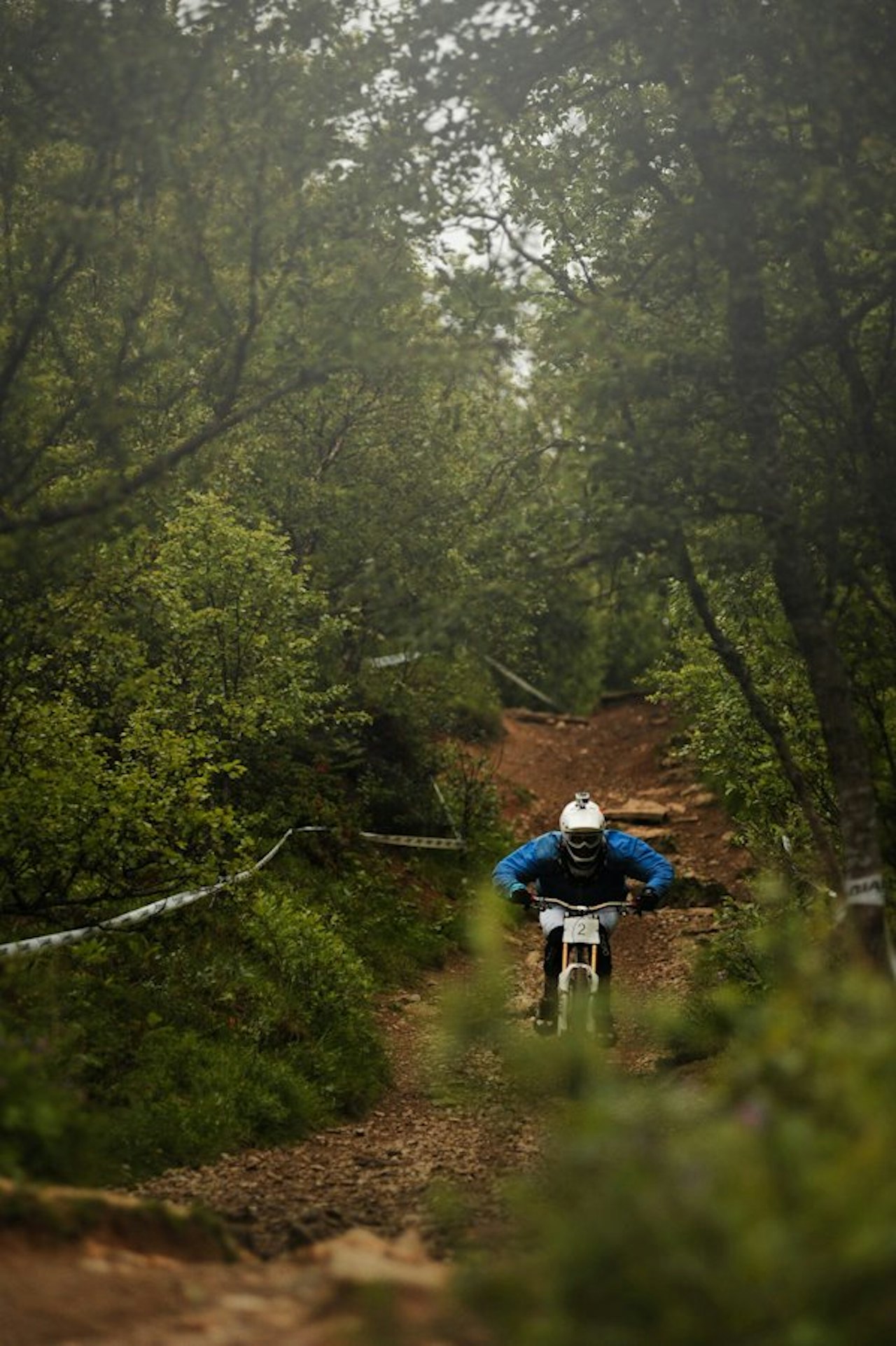 SUVEREN: Isak Leivsson var totalt overlegen i utfor-NM i Bodø i helga. Foto: Mats Torbergsen SUVEREN: Isak Leivsson var totalt overlegen i utfor-NM i Bodø i helga. Foto: Mats Torbergsen
