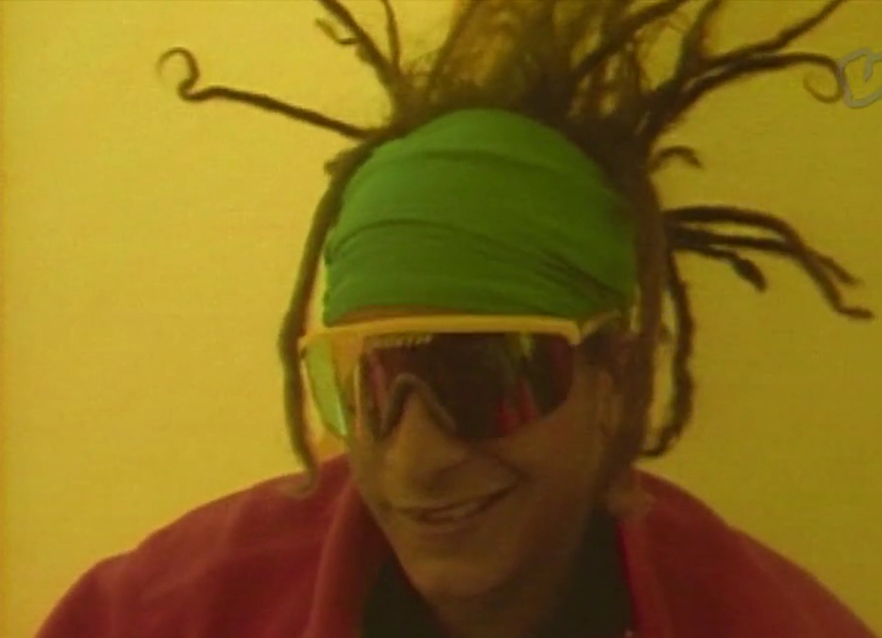 90s: Nick Perata var en av de første til å åpne jibbekontoen innen snowboard. 90s: Nick Perata var en av de første til å åpne jibbekontoen innen snowboard.