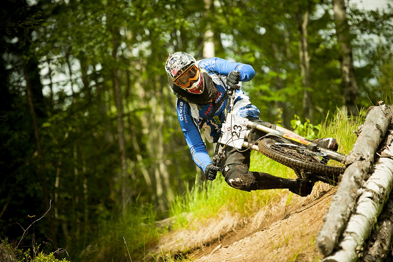 SVING: Kenneth Røgeberg på vei mot sjetteplass. Foto: Vegard Breie SVING: Kenneth Røgeberg på vei mot sjetteplass. Foto: Vegard Breie