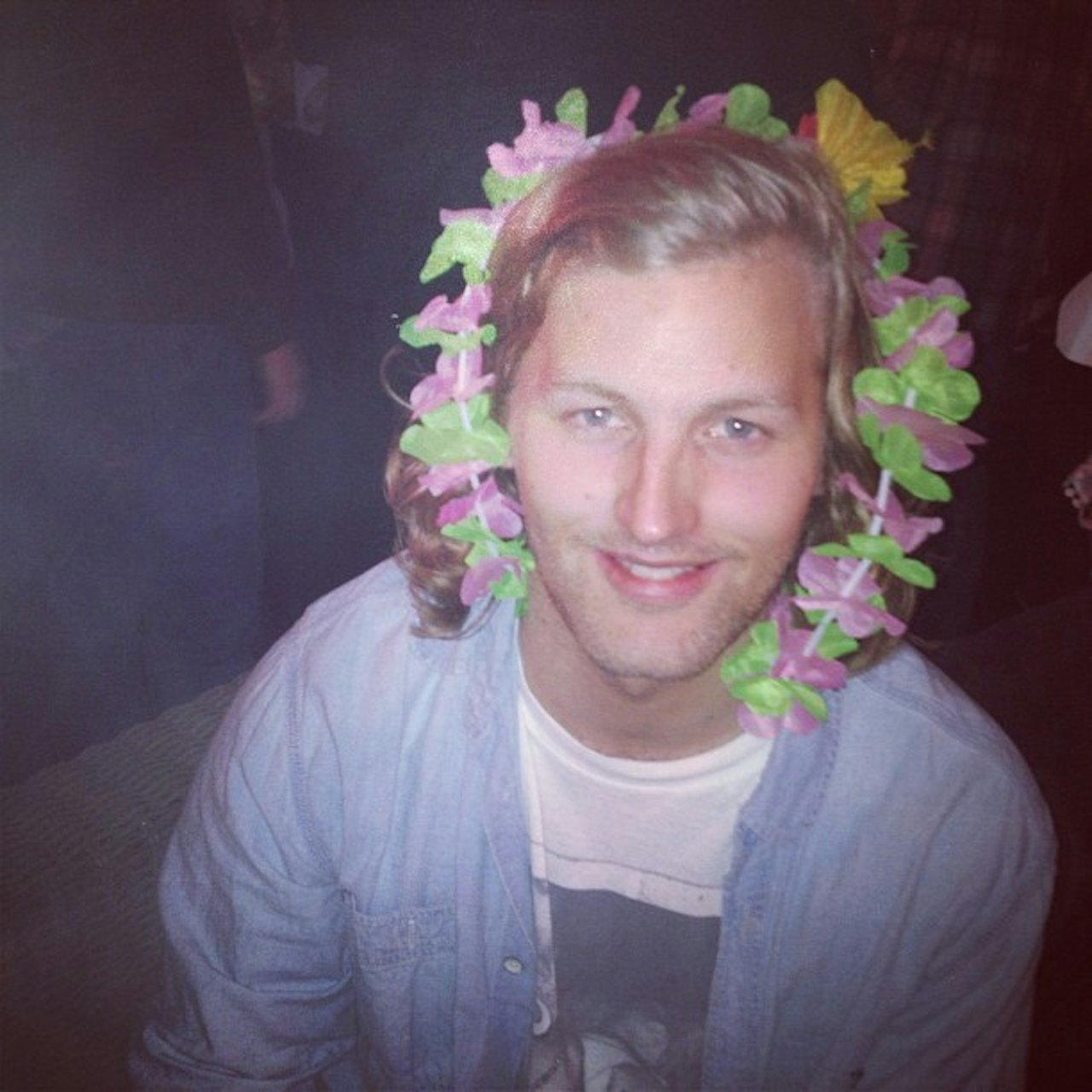 FIN PÅ HÅRET: Dette har du ikke sett Aleksander med før. Han hilser til alle fans! FIN PÅ HÅRET: Dette har du ikke sett Aleksander med før. Han hilser til alle fans!