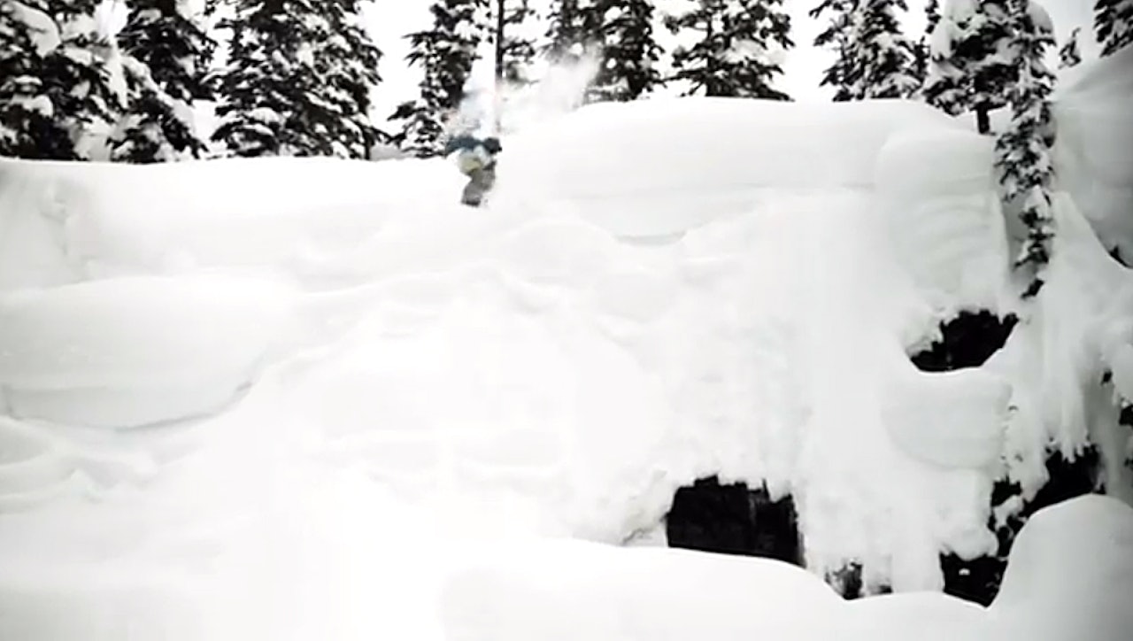 POW & PILLOWS: Torstein Horgmo koser seg med vanvittige snømengder i Terrace, British Columbia. POW & PILLOWS: Torstein Horgmo koser seg med vanvittige snømengder i Terrace, British Columbia.