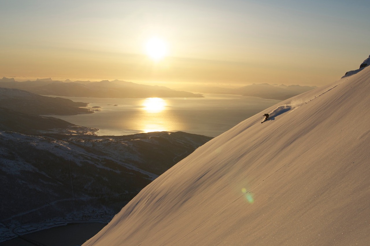 VAKKERT: Narvikfjellet og den lokale helten Ronny Dahl på sitt beste. Foto: Erlend Sande