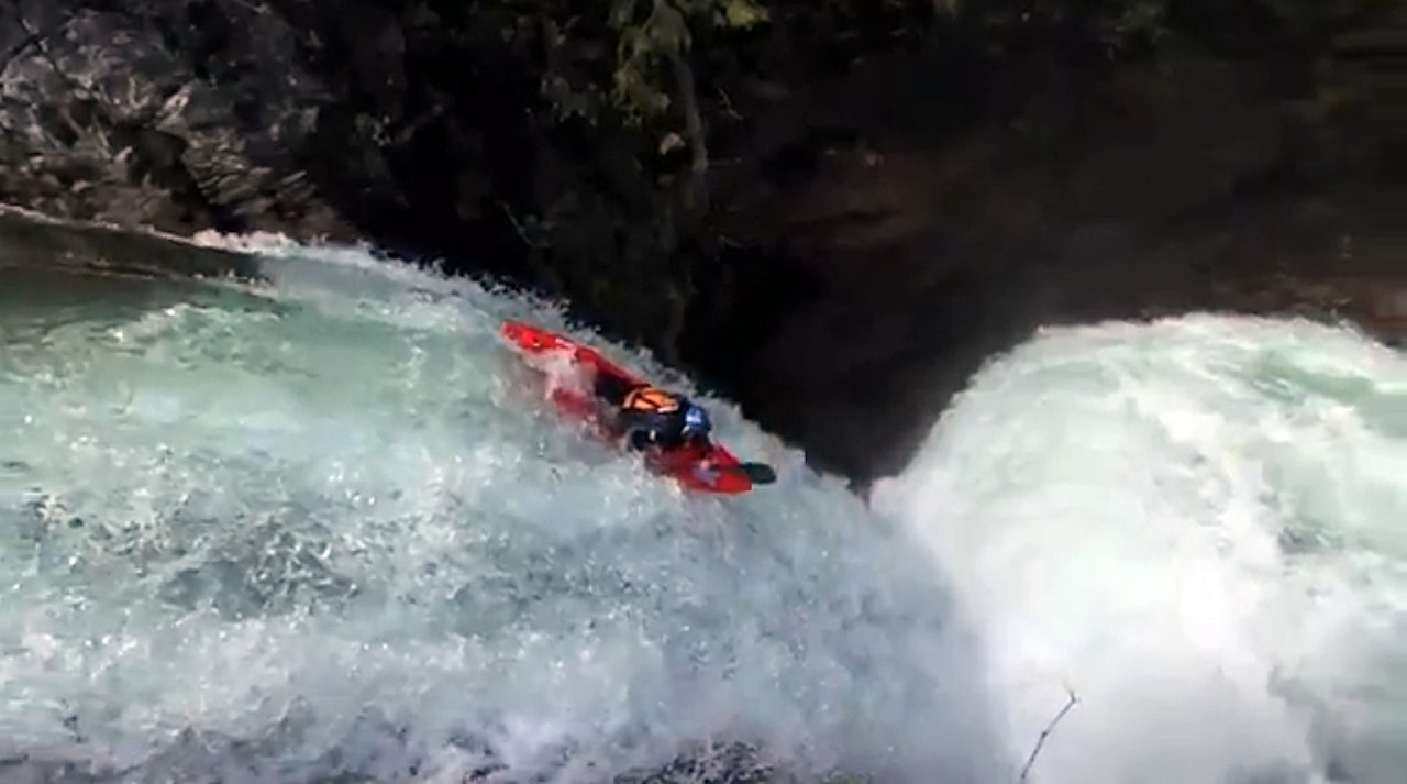 BC: Nok en gang ser det ut til at vi skal bli «blown away» av webserien til BombFlow. BC: Nok en gang ser det ut til at vi skal bli «blown away» av webserien til BombFlow.