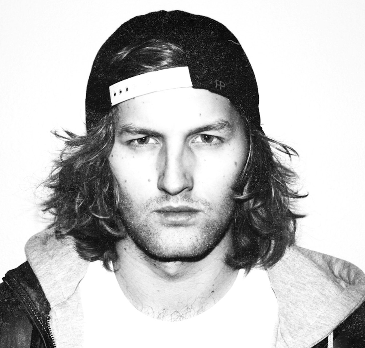 FØRSTEMANN UT: Aleksander Aurdal kicker i gang Fri Flyt Performance Edit by Armada. FØRSTEMANN UT: Aleksander Aurdal kicker i gang Fri Flyt Performance Edit by Armada.