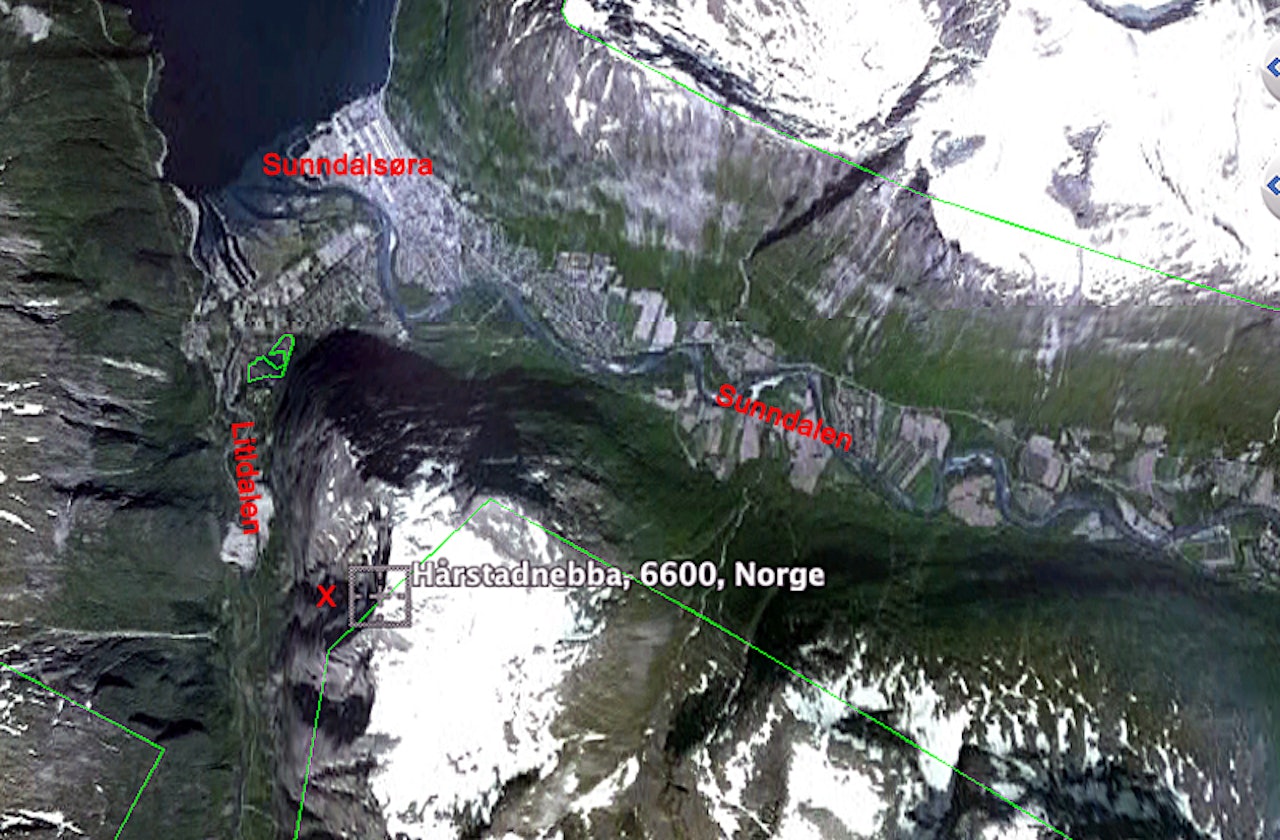 BASEHOPPER OMKOM: X markerer området hvor den utenlandske hopperen ble funnet. BASEHOPPER OMKOM: X markerer området hvor den utenlandske hopperen ble funnet.