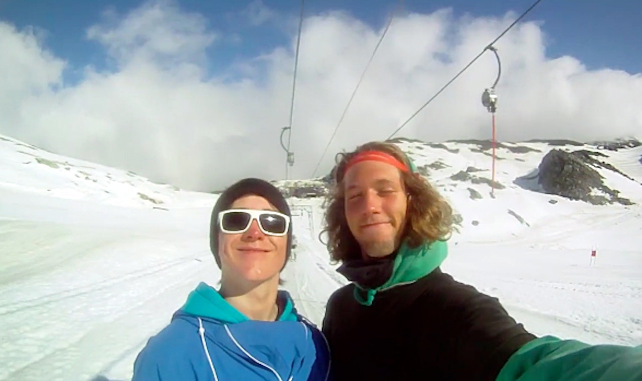 VONDT: Disse karene har det så moro at det gjør vondt (ifølge dem selv). VONDT: Disse karene har det så moro at det gjør vondt (ifølge dem selv).