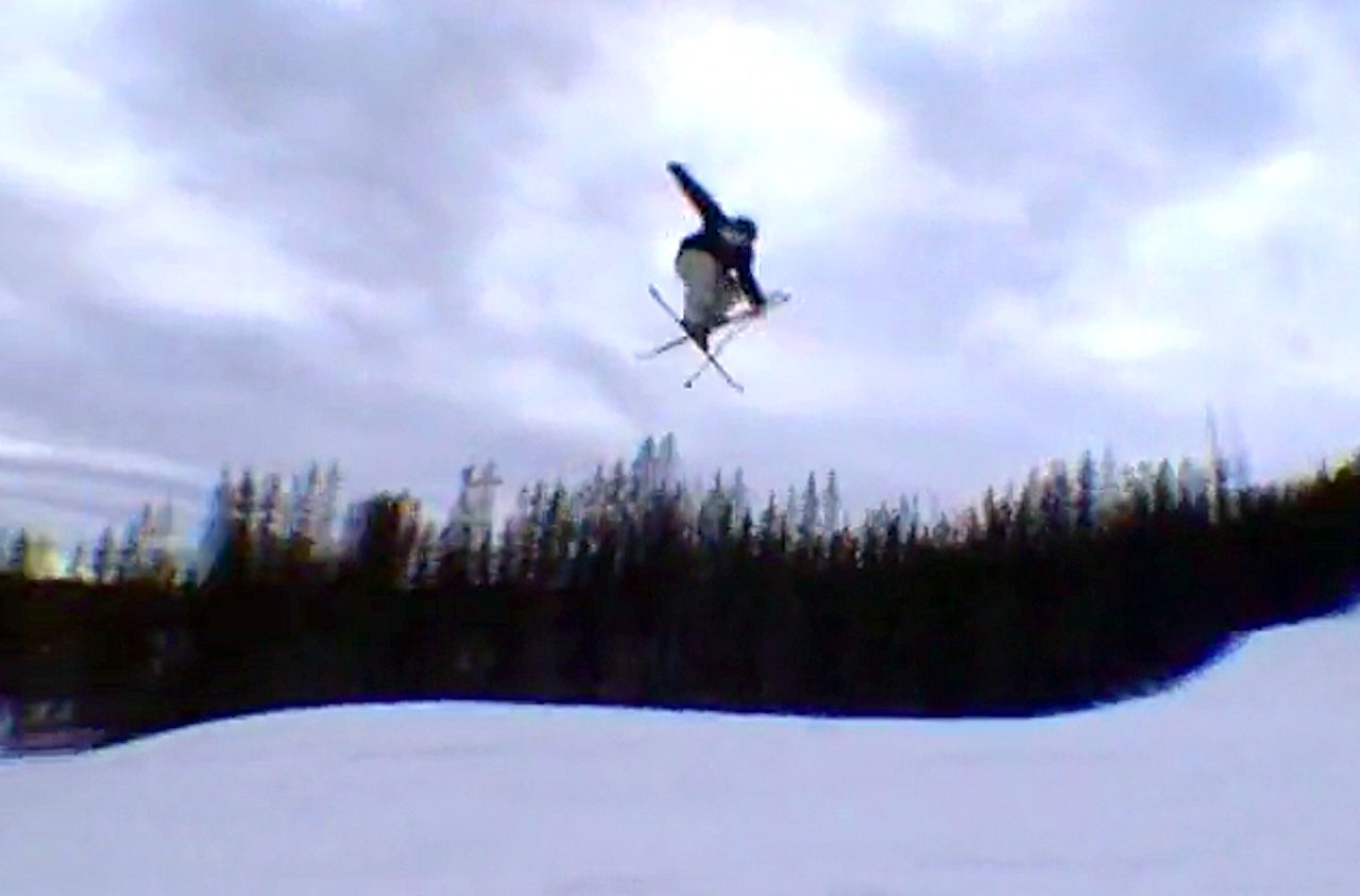 IMPONERER: Filla er en kjent figur i norsk film. Her er det Filip Christensen som imponerer foran kamera, fra den tida da bildene ble litt uklare. IMPONERER: Filla er en kjent figur i norsk film. Her er det Filip Christensen som imponerer foran kamera, fra den tida da bildene ble litt uklare.