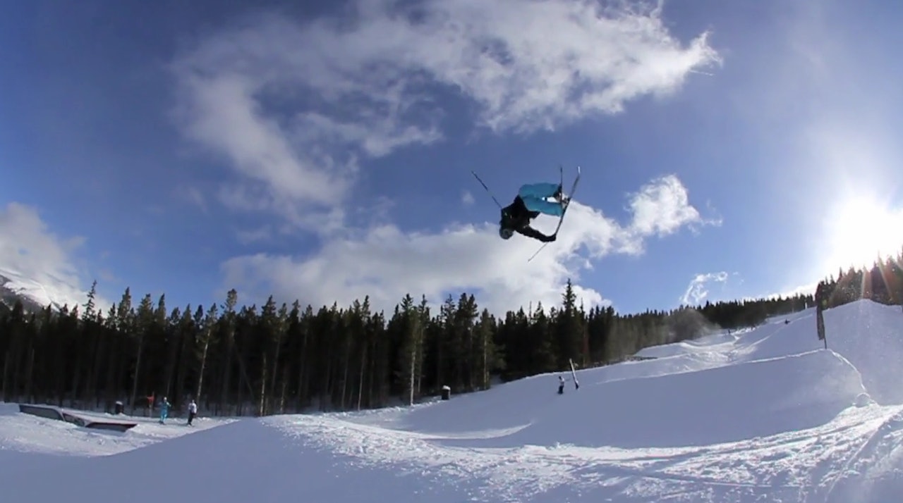 TALENT: Bråten har trent på rails hjemme i hagen i sommer, og vi får garantert se mye av han når vinteren braker løs. TALENT: Bråten har trent på rails hjemme i hagen i sommer, og vi får garantert se mye av han når vinteren braker løs.