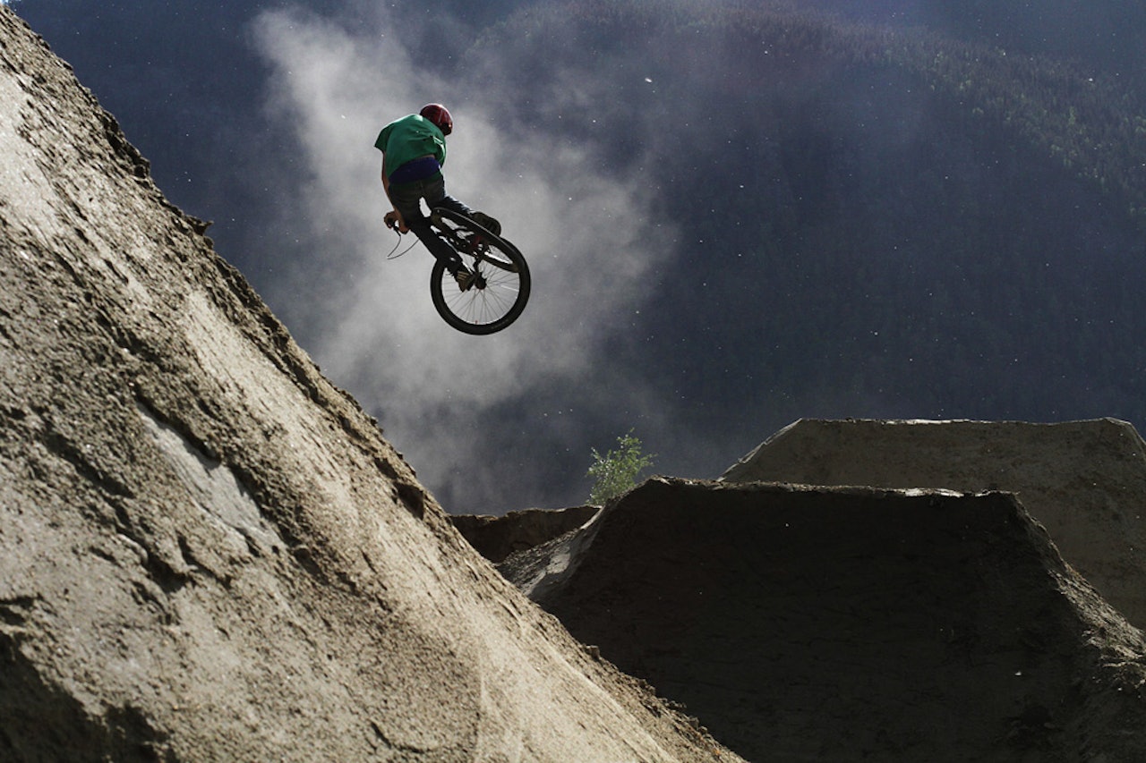 LUFTIG: Olav Rønnestad Birkeland får luft under sykkelen. Bilde: HPH LUFTIG: Olav Rønnestad Birkeland får luft under sykkelen. Bilde: HPH