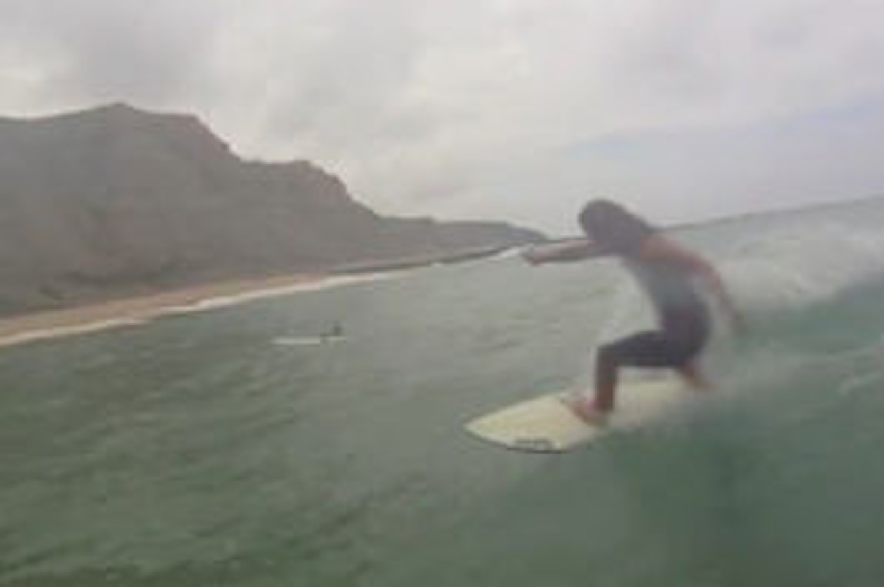 HYGGE: Svenskene koste seg i portugisiske bølger. HYGGE: Svenskene koste seg i portugisiske bølger.