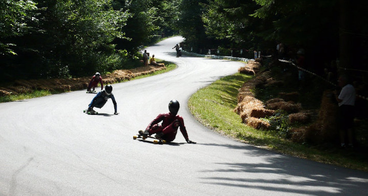 ASFALTBRETT: VM for lang versjon av skateboardet i Tyskland 2010. ASFALTBRETT: VM for lang versjon av skateboardet i Tyskland 2010.