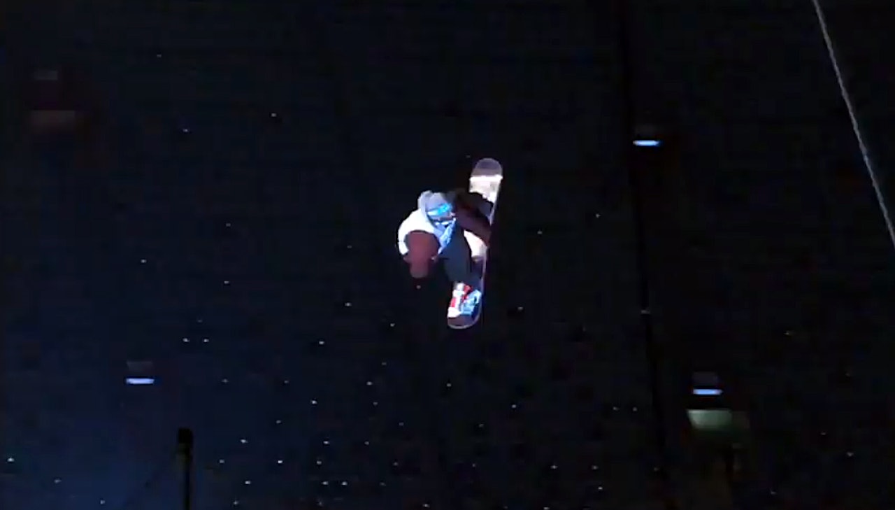 SEIERHERRE: Ulrik Badertscher vant konkurransen i OL-arenaen Fugleredet i Beijing. SEIERHERRE: Ulrik Badertscher vant konkurransen i OL-arenaen Fugleredet i Beijing.