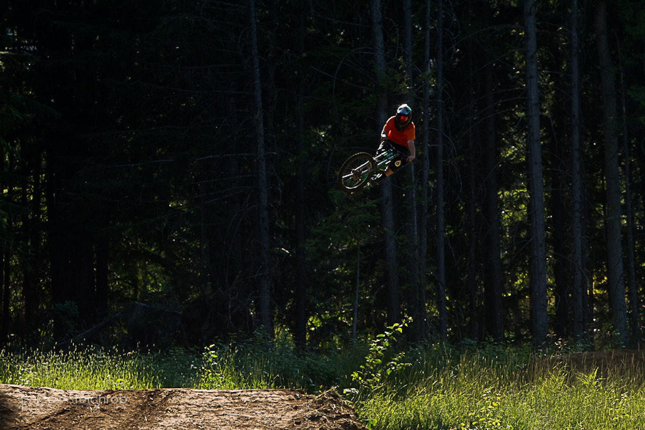 RÅTT: Det står ikke på fete shots når The Coastal-Crew og Anthill-gjengen samler krefter. Foto: Nicholas Teichrob RÅTT: Det står ikke på fete shots når The Coastal-Crew og Anthill-gjengen samler krefter. Foto: Nicholas Teichrob