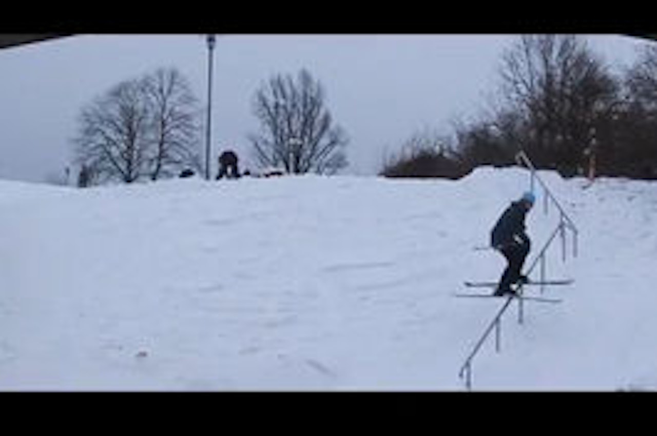 URBAN: Skibakkene er stengt, og ungdommen trekker ut i gatene. URBAN: Skibakkene er stengt, og ungdommen trekker ut i gatene.