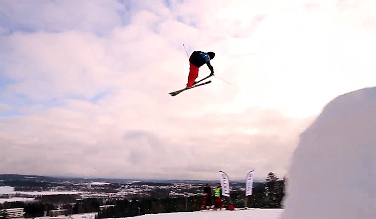 SMÅTT: Hoppene i Finland er ikke store nok for PK Hunders feteste triks, men noen 720´er får han alltids til. SMÅTT: Hoppene i Finland er ikke store nok for PK Hunders feteste triks, men noen 720´er får han alltids til.