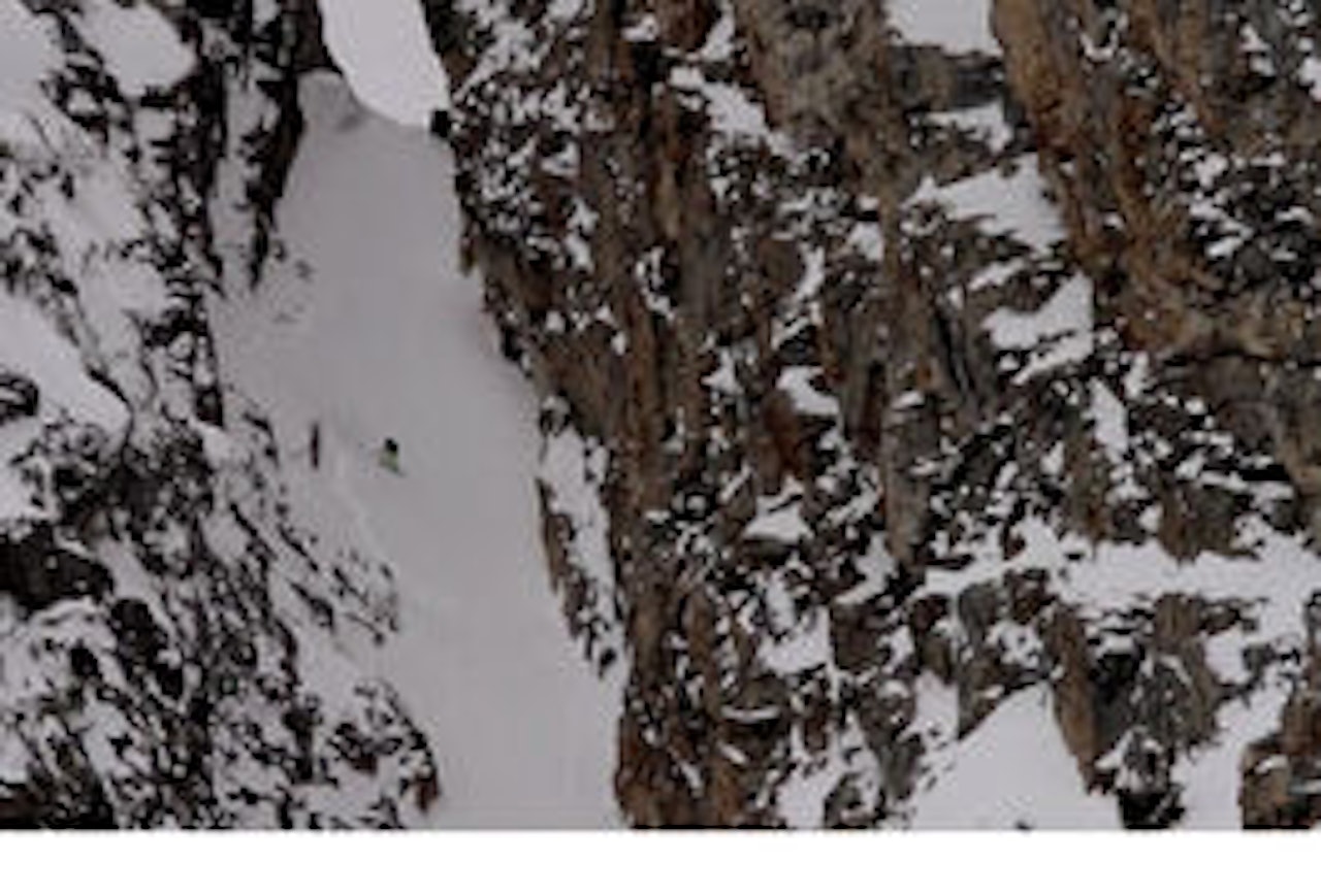 RENNE: Jeremy Jones på testtur like ved Grand Teton. RENNE: Jeremy Jones på testtur like ved Grand Teton.