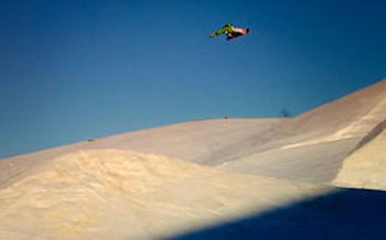 PÅ VIERLI: Gjermund Bråten drar en sinnsyk rodeo 900. PÅ VIERLI: Gjermund Bråten drar en sinnsyk rodeo 900.