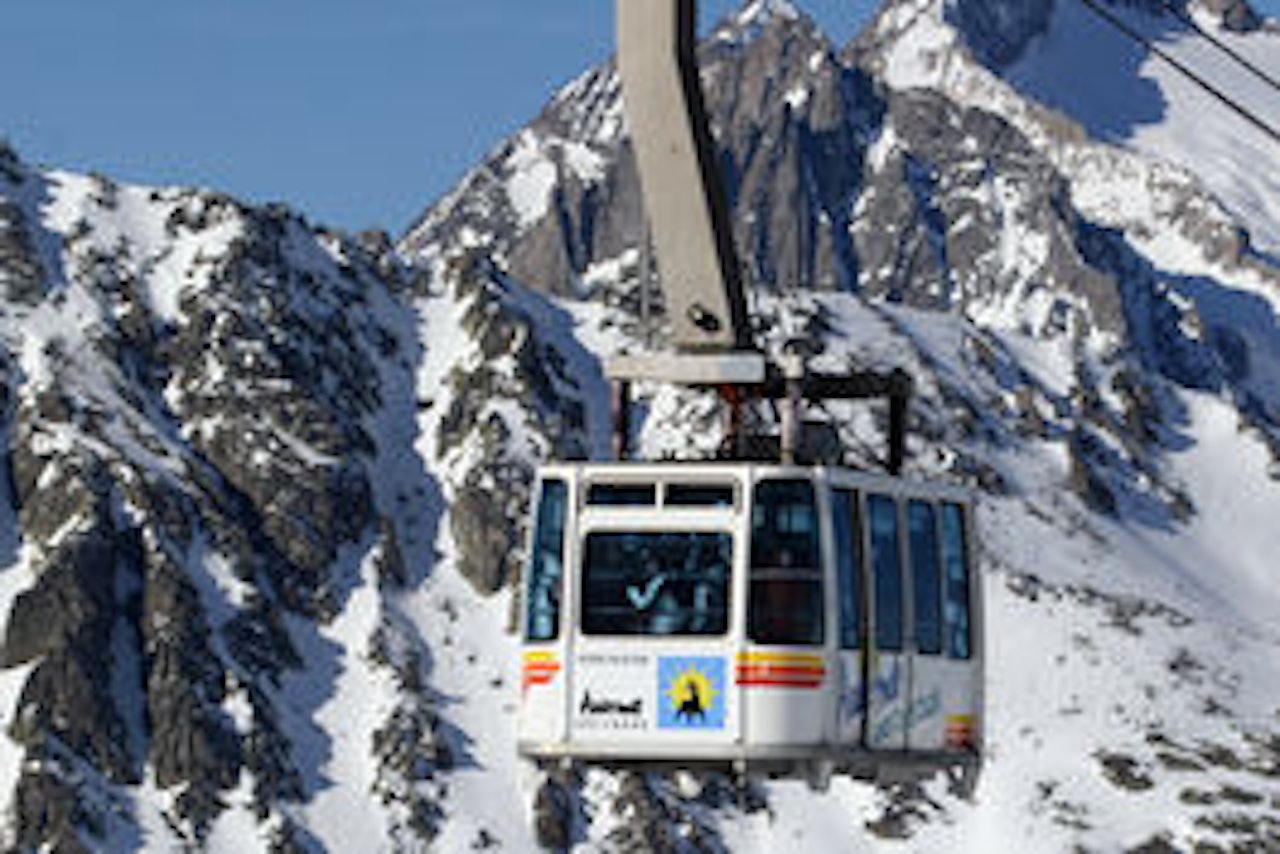 FÅR NYE EIERE? Andermatt i Sveits. FÅR NYE EIERE? Andermatt i Sveits.