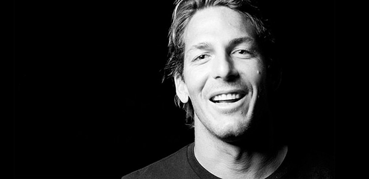 MINNES A.I.: Det er bare åtte måneder siden Andy Irons vant sin siste konkurranse. Tre måneder senere døde han. MINNES A.I.: Det er bare åtte måneder siden Andy Irons vant sin siste konkurranse. Tre måneder senere døde han.
