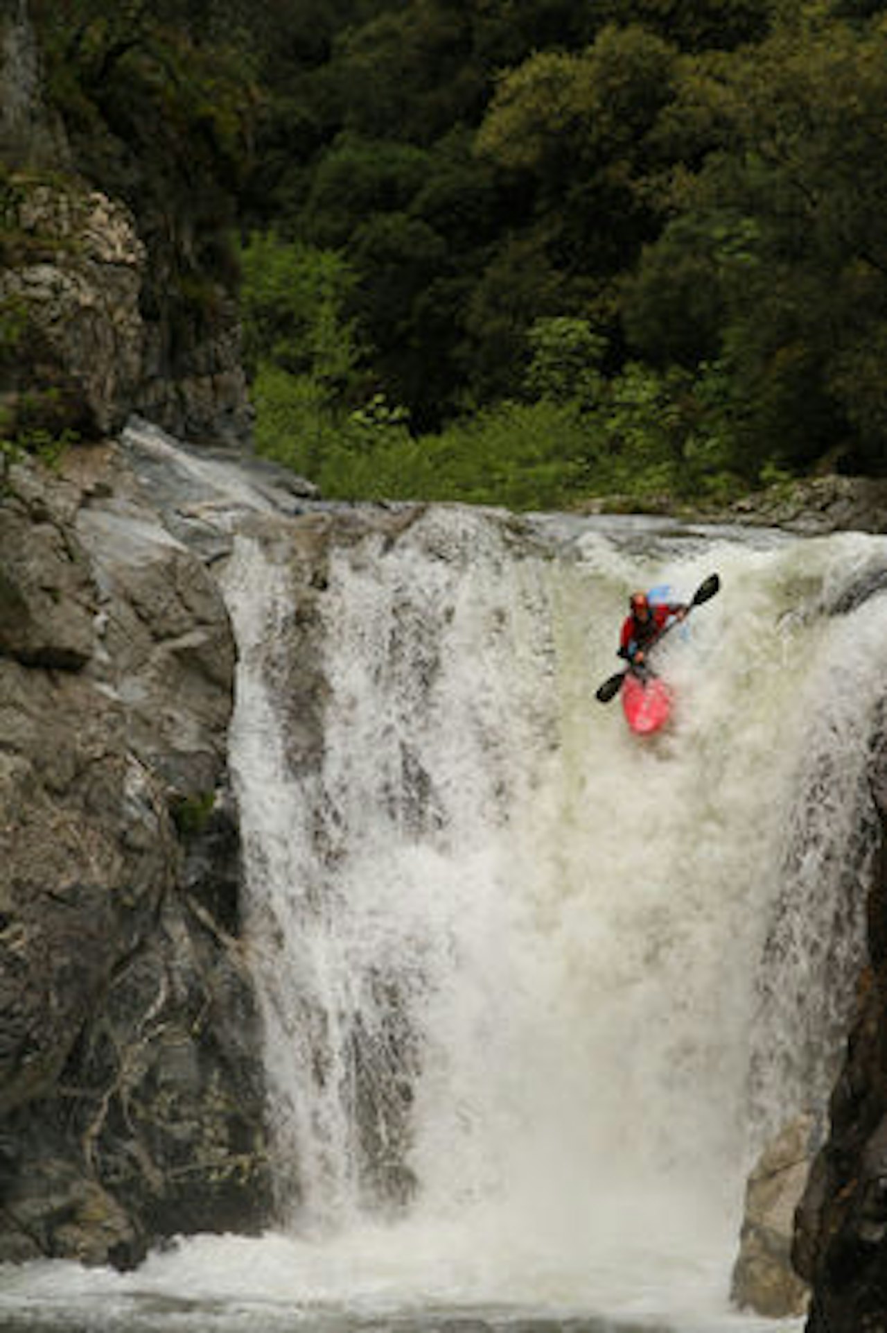 BRATT OG HØYT: Halvor Heggem på elva Rizzaneze. BRATT OG HØYT: Halvor Heggem på elva Rizzaneze.