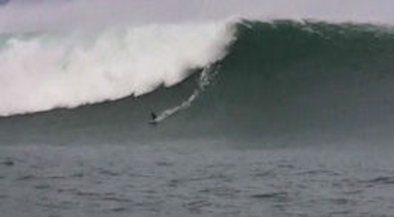 STØRSTE BØLGE: Franske Benjamin Sanchis går stort! STØRSTE BØLGE: Franske Benjamin Sanchis går stort!