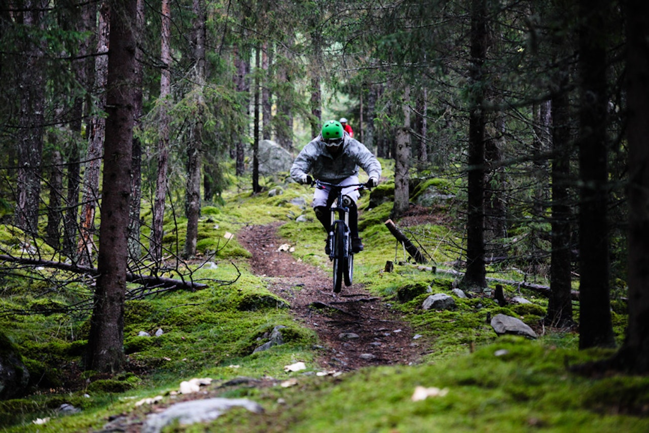 NESBYEN: Morten Hauge drar på på stiene rundt Nesbyen. Foto: Alf Martin Kollen Evensen NESBYEN: Morten Hauge drar på på stiene rundt Nesbyen. Foto: Alf Martin Kollen Evensen