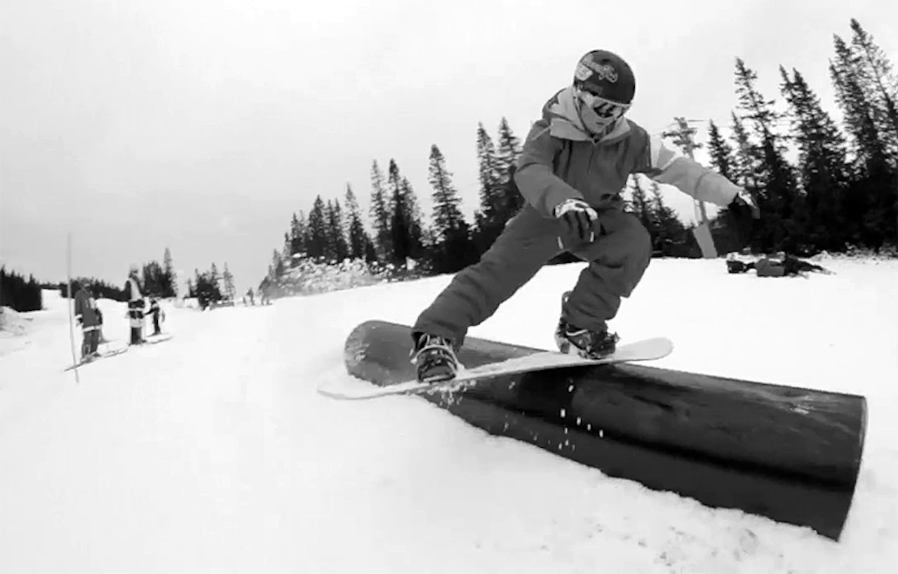 MIKROPARK: Både noen rails og et lite hopp var på plass på Kvitfjell i helga. MIKROPARK: Både noen rails og et lite hopp var på plass på Kvitfjell i helga.