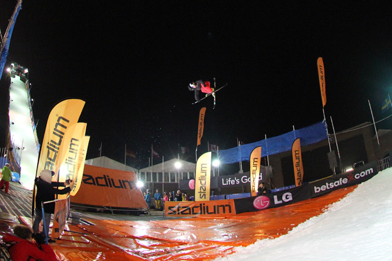 BEST IGJEN: PK Hunder skaffet seg finaleplass i morgen med dobbelcork 1080 og 1260 i dagens kvalik. Foto: Tore Meirik BEST IGJEN: PK Hunder skaffet seg finaleplass i morgen med dobbelcork 1080 og 1260 i dagens kvalik. Foto: Tore Meirik