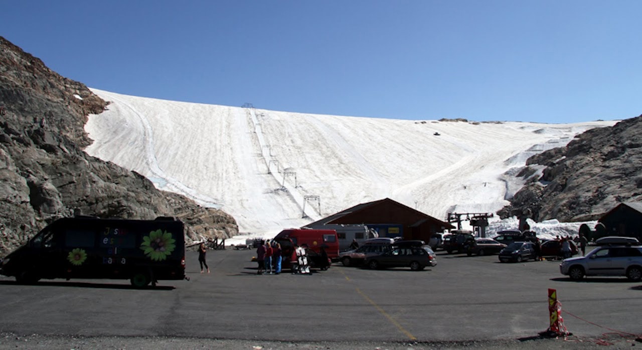 REDDET: Folgefonn sommerskisenter er reddet av investor Øystein Stray Spetalen. Foto: Jan Petter Svendal REDDET: Folgefonn sommerskisenter er reddet av investor Øystein Stray Spetalen. Foto: Jan Petter Svendal