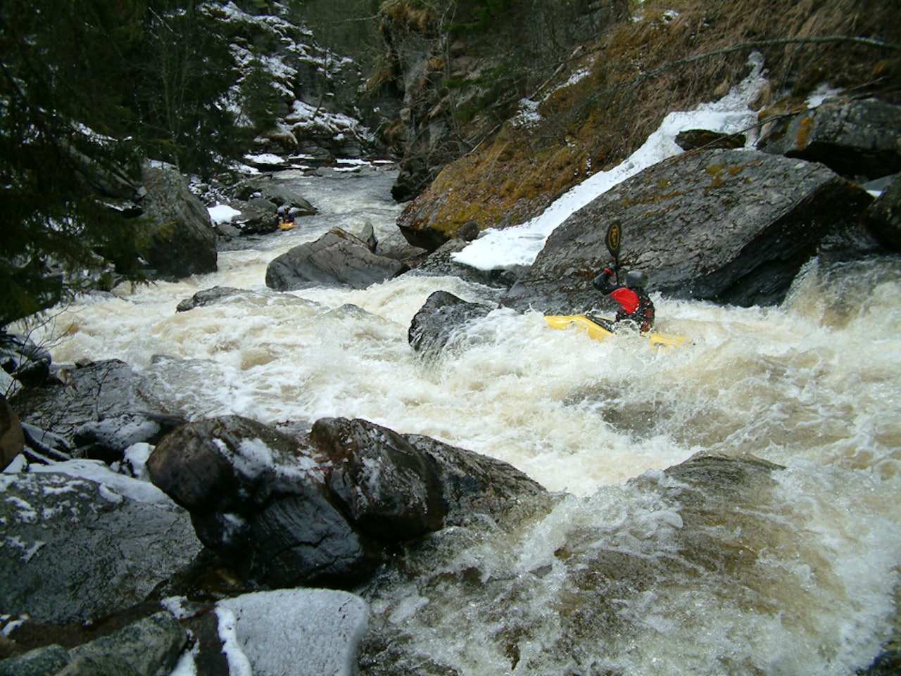 SØRÅA: En av mange tekniske og krevende perler i Gudbrandsdalen. Kay-Arne Randen bryter seg på. Foto: Tore Meirik SØRÅA: En av mange tekniske og krevende perler i Gudbrandsdalen. Kay-Arne Randen bryter seg på. Foto: Tore Meirik