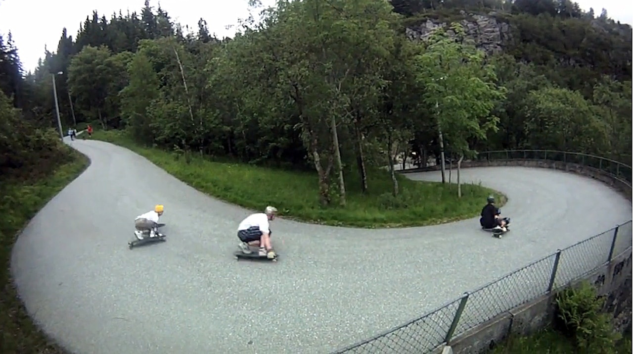 SVINGER: I og rundt Bergen fins mange bratte og svingete veier! SVINGER: I og rundt Bergen fins mange bratte og svingete veier!