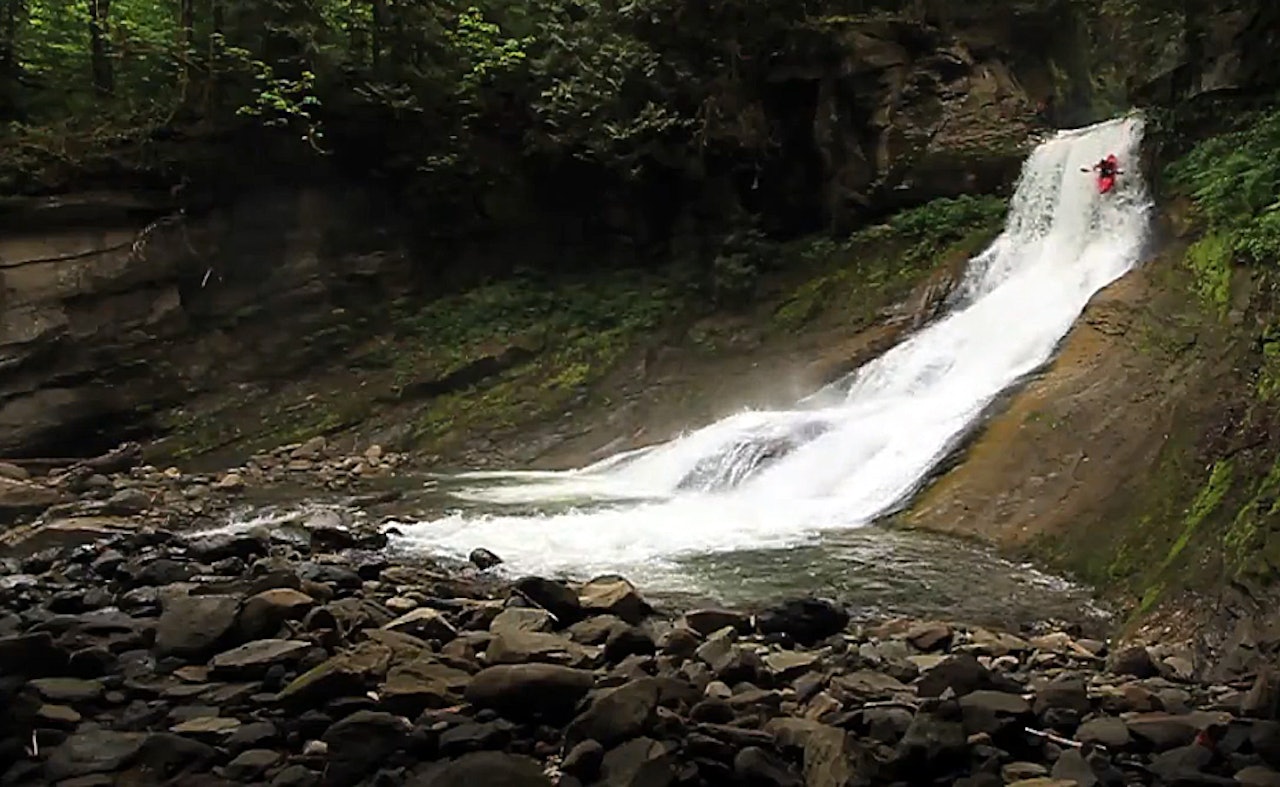 BRATT: Den nordvestlige delen av USA er stappfull av bratte elver, som borger for fete filmshots. BRATT: Den nordvestlige delen av USA er stappfull av bratte elver, som borger for fete filmshots.