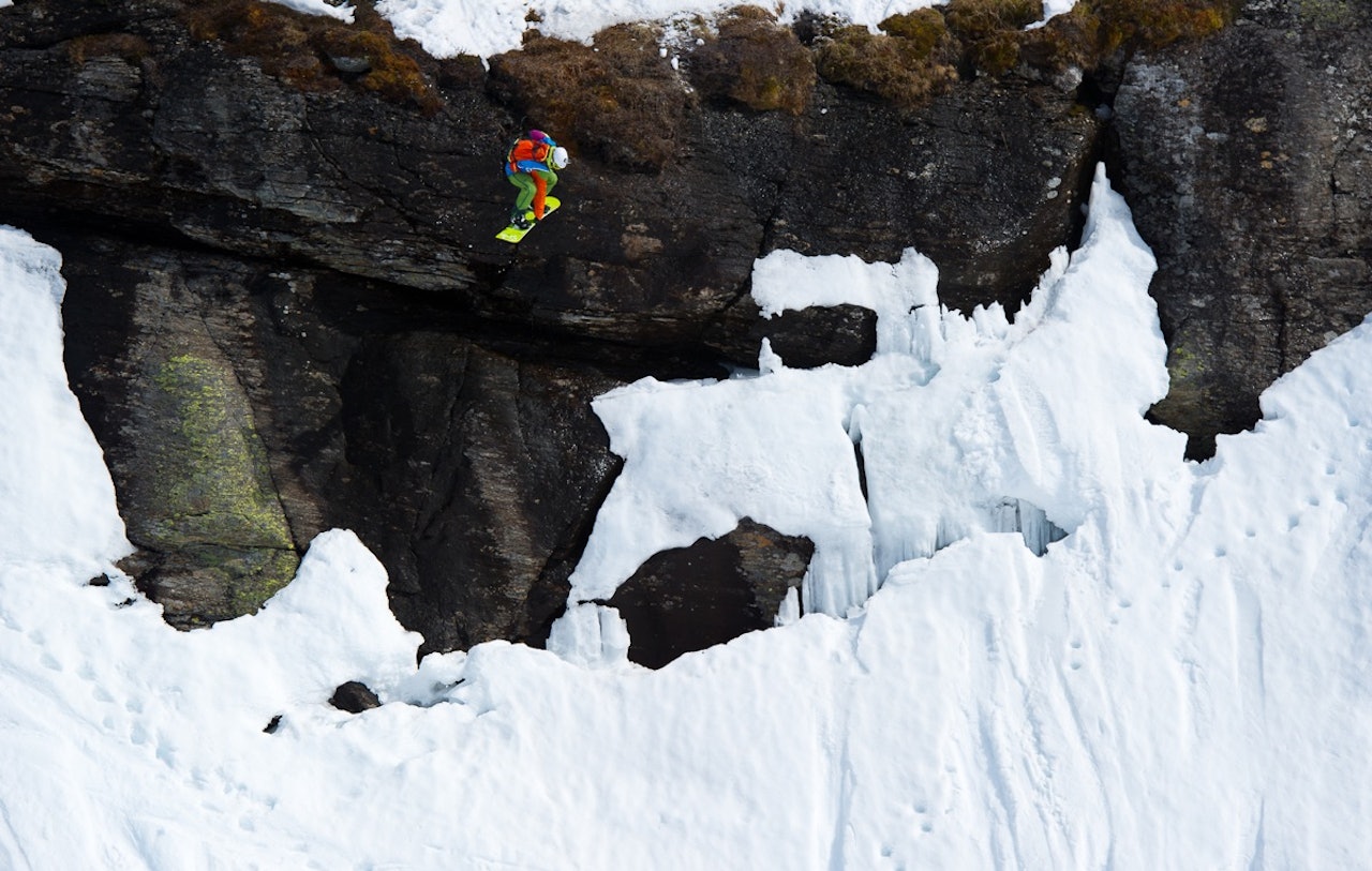 ERFAREN: David Underland er i god form, og i Røldal får han en ny sjanse til å måle krefter med verdens beste storfjellskjørere. Dette bildet er fra Røldal Freeride Challenge. Foto: Sverre Hjørnevik ERFAREN: David Underland er i god form, og i Røldal får han en ny sjanse til å måle krefter med verdens beste storfjellskjørere. Dette bildet er fra Røldal Freeride Challenge. Foto: Sverre Hjørnevik