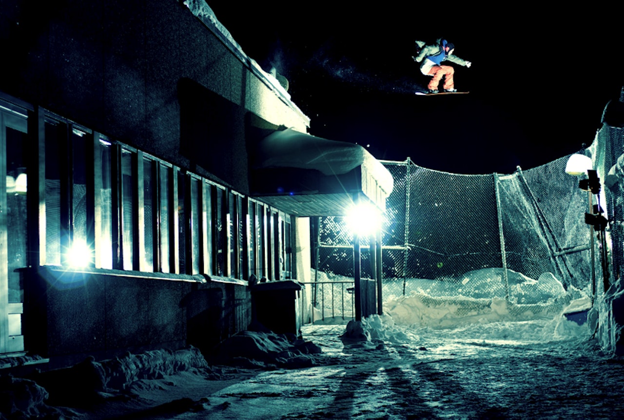 KLAR: Svenske Hans Åhlund er en av profilene som kommer til Oslo og skal vise rekkverkkunster 3. desember. Foto: Artec Snowboards KLAR: Svenske Hans Åhlund er en av profilene som kommer til Oslo og skal vise rekkverkkunster 3. desember. Foto: Artec Snowboards