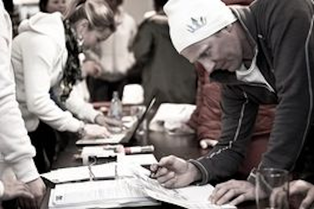 SEND MAIL: Vil du være med så spør sjefen. Foto: Sverre Hjørnevik. SEND MAIL: Vil du være med så spør sjefen. Foto: Sverre Hjørnevik.