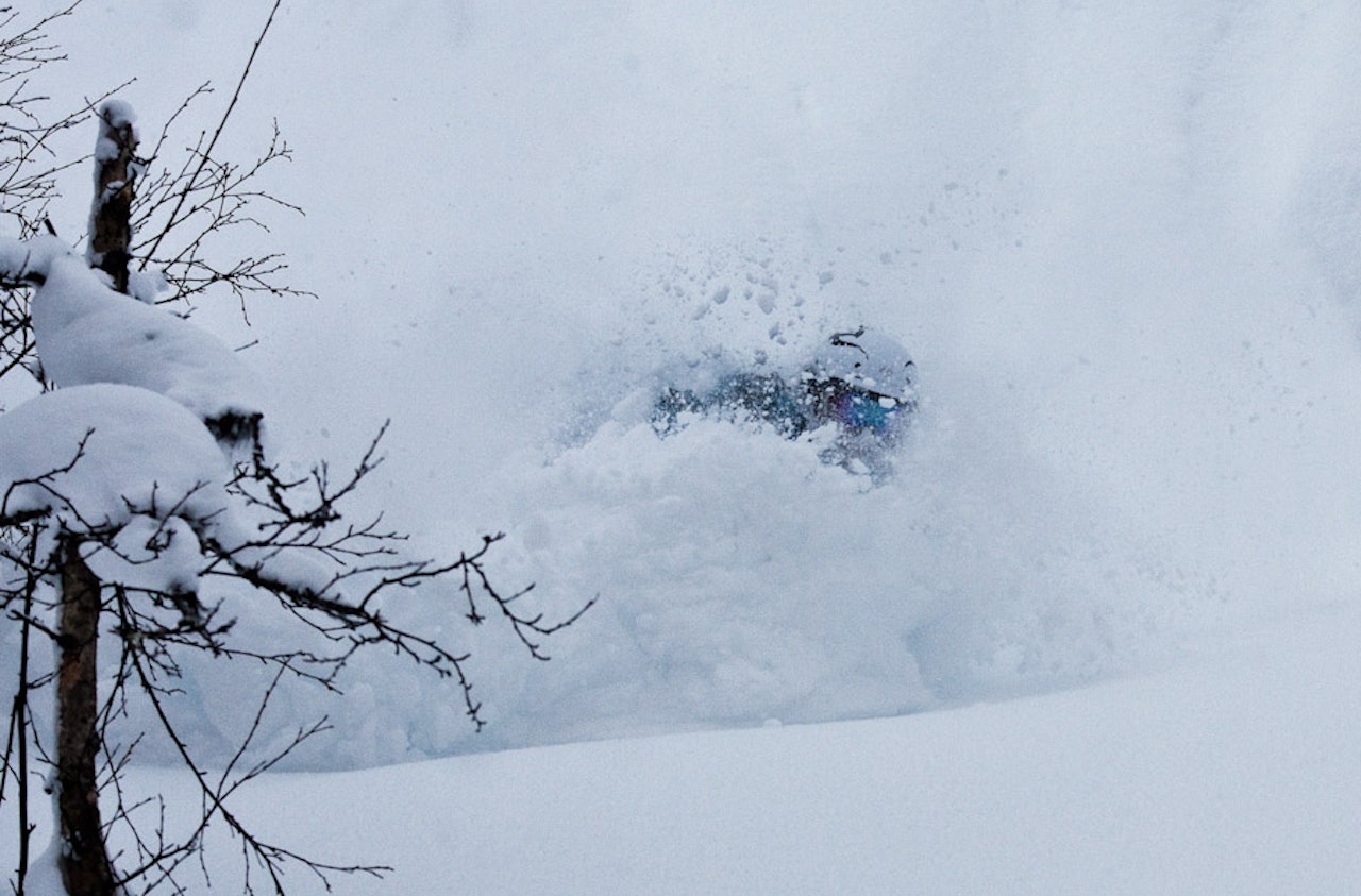 Den første dagen med snø var det knapt mulig å komme seg frem i terrenget, men som du ser av bildet fikk snøen satt seg litt bedre på dag nummer to. Bilde: Christian Nerdrum Den første dagen med snø var det knapt mulig å komme seg frem i terrenget, men som du ser av bildet fikk snøen satt seg litt bedre på dag nummer to. Bilde: Christian Nerdrum