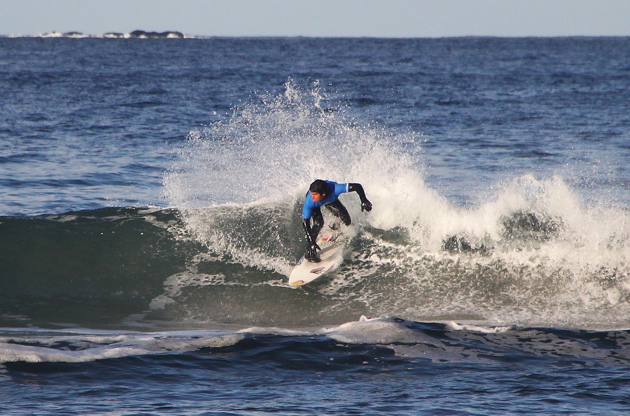 ERVIKA: Stadlandet tok imot ryddige bølger denne helgen, og Gil Ferreira Kåberg var den som klarte å gjøre mest ut av forholdene. Bilde: Petter Gresmo ERVIKA: Stadlandet tok imot ryddige bølger denne helgen, og Gil Ferreira Kåberg var den som klarte å gjøre mest ut av forholdene. Bilde: Petter Gresmo