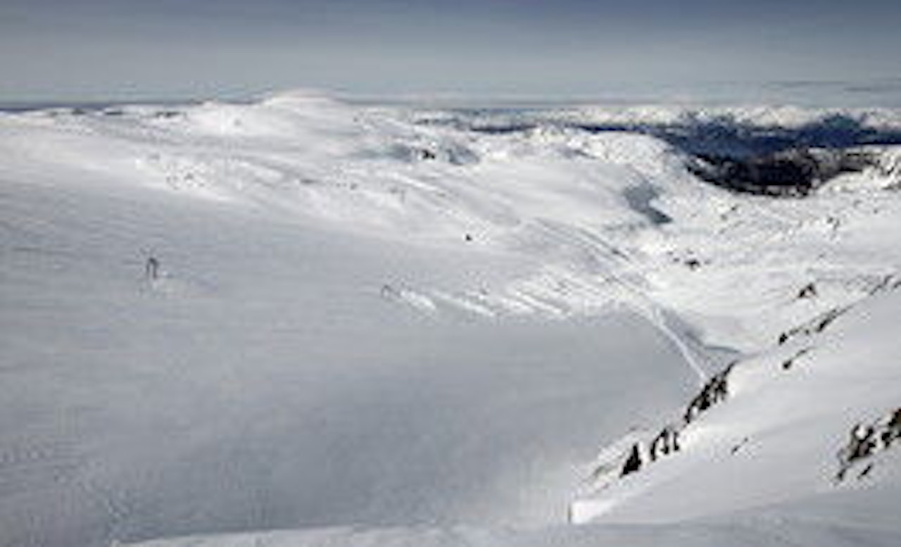 ÅPNER 12. MAI: Emil Fossheim skal ha en park klar til åpningen. Foto: Jan Petter Svendal ÅPNER 12. MAI: Emil Fossheim skal ha en park klar til åpningen. Foto: Jan Petter Svendal