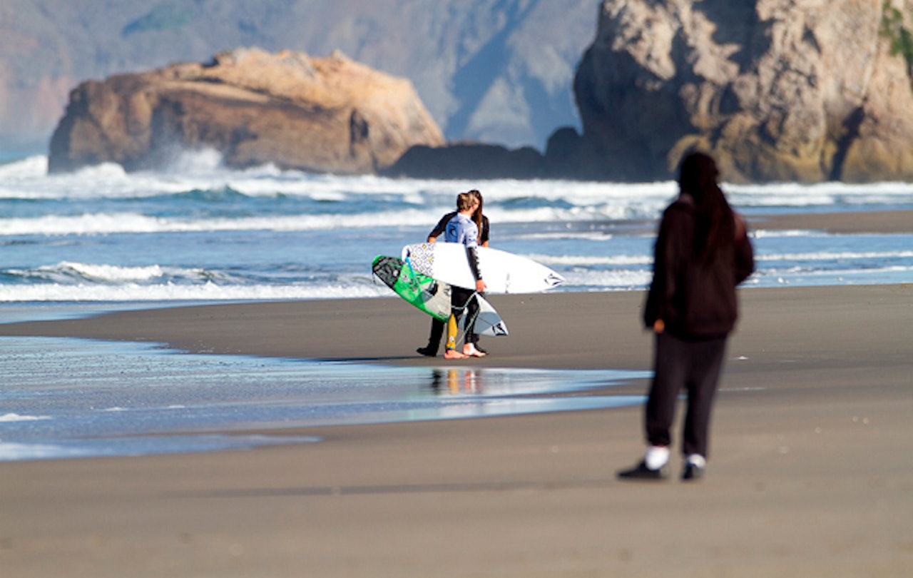 HAI: - Det er den største jeg noen gang har sett, sa Dusty Pain etter møtet med hvithaien. Foto: surfimages.com HAI: - Det er den største jeg noen gang har sett, sa Dusty Pain etter møtet med hvithaien. Foto: surfimages.com