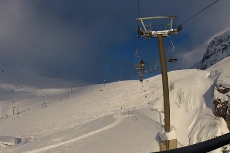 INNAFOR: Sol og nærmere 3,5 meter snø er helt innafor. INNAFOR: Sol og nærmere 3,5 meter snø er helt innafor.