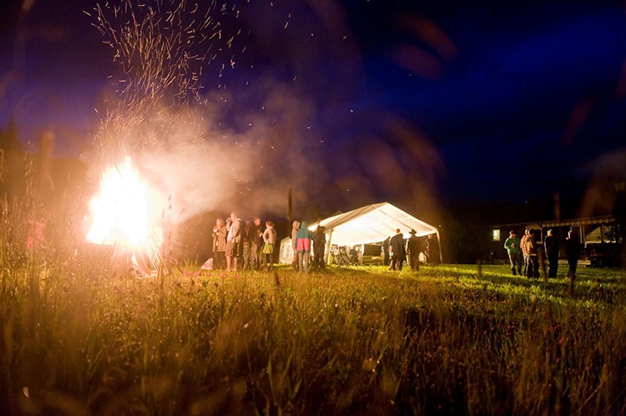 LÅVEFEST: I år blir det også Redneck-fest på låven. Foto: Vegard Breie